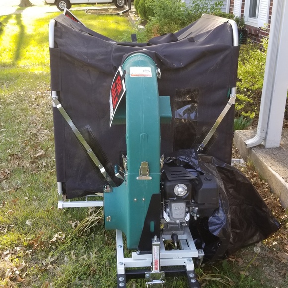 Jet Path Vacuum Cyclone Rake with all attachments - Picture 2 of 8